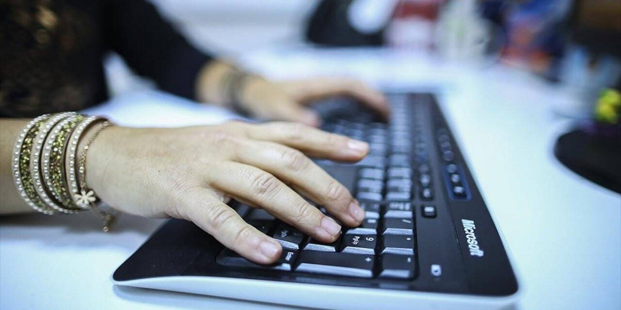 Kamu Kurumlarında Hamileler, Yasal Süt İzni Kullananlar, Engelliler, 60 Yaş Ve Üzerindekiler İdari İzinli Sayılacak