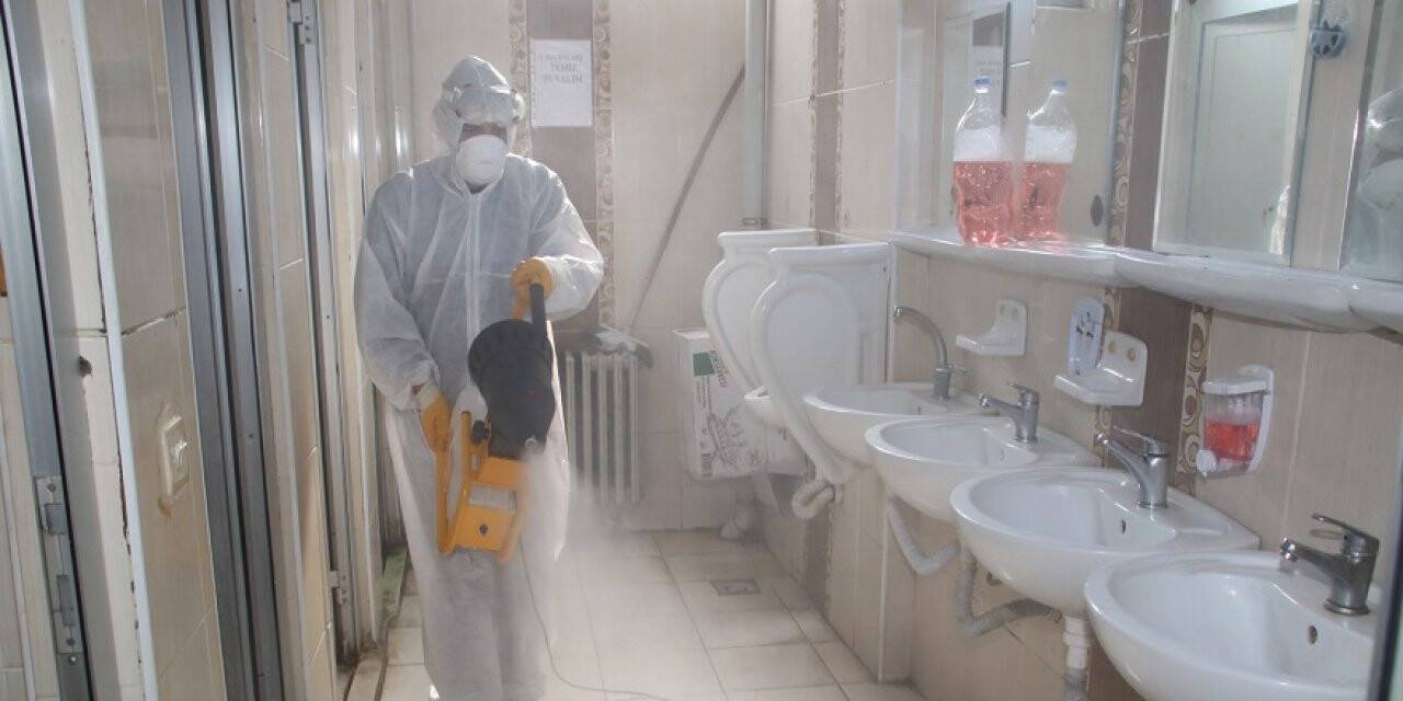 Akşehir Belediyesi Dezenfeksiyon Çalışmalarını Sürdürüyor