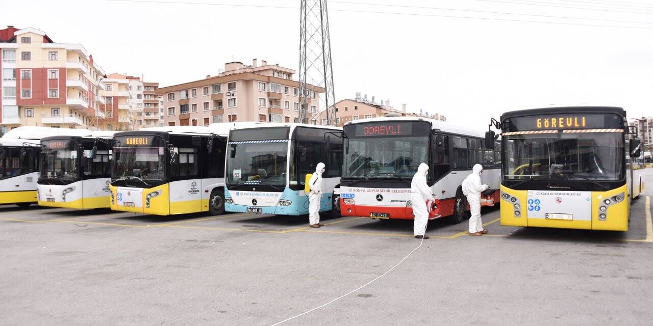 Konya'da Umreden Dönen Vatandaşları Taşıyan 19 Otobüs Dezenfekte Edildi