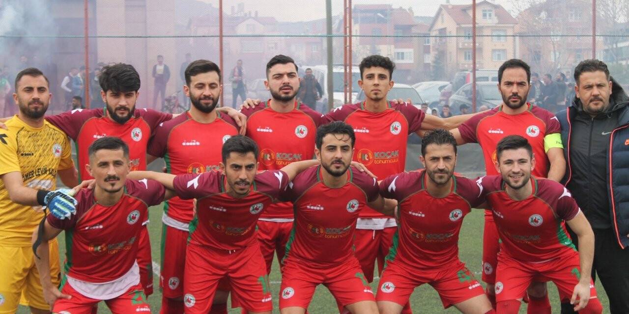 Şampiyon Gölyazıspor’dan büyük başarı