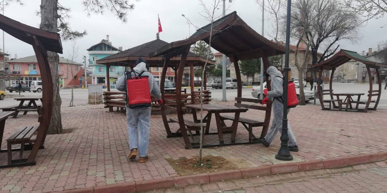Yalıhüyük'de Koronavirüs İçin Dezenfekte Çalışması Yapıldı