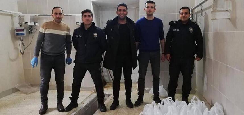 Emniyet personelinden deprem bölgesine 2 kurban