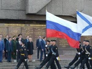 Medvedev: Kırım'a Uçak Biletleri Türkiye'den Ucuz Olmalı