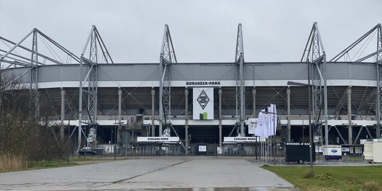 Borussia Mönchengladbach Futbolcuları Koronavirüs Salgını Nedeniyle Gelirlerinin Bir Bölümünden Vazgeçti