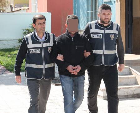 BORÇLU OLDUĞU ARKADAŞINI ÖLDÜRMÜŞ!