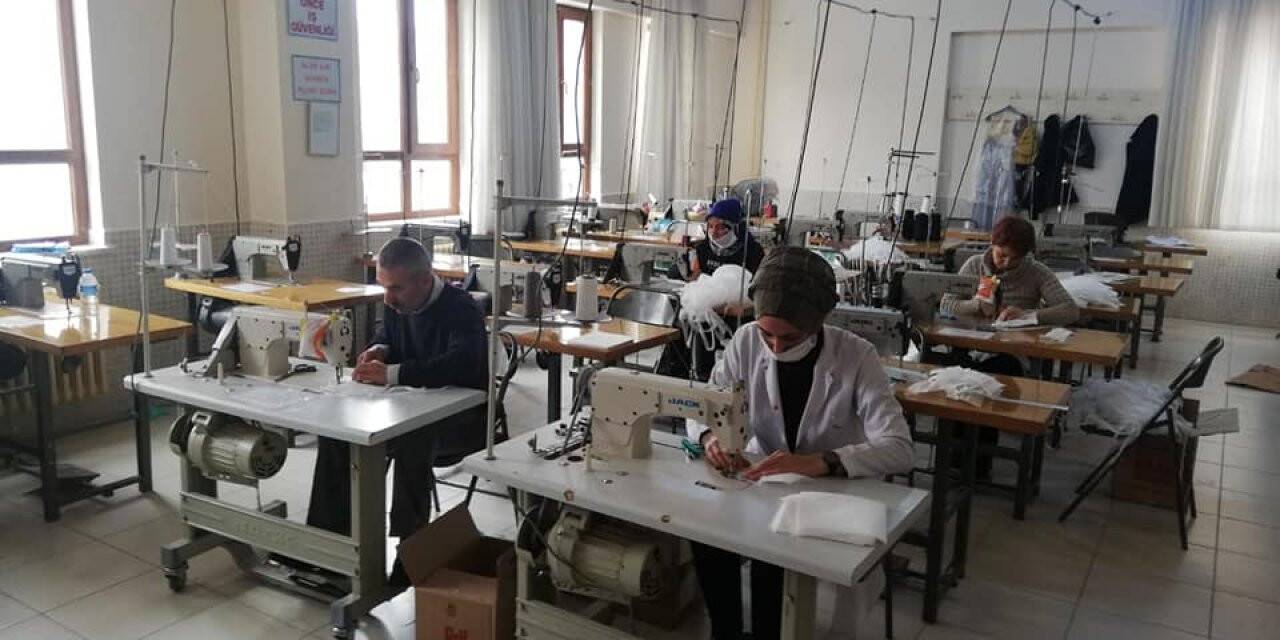 Konya'da Kamu Kurumları İçin 100 Bin Maske Üretilecek