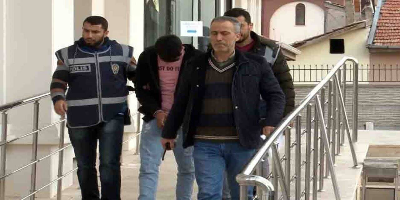 Eşyalarını Taşıdığı Evden Hırsızlık Yapan Nakliye Şirketi Elemanı Yakalandı