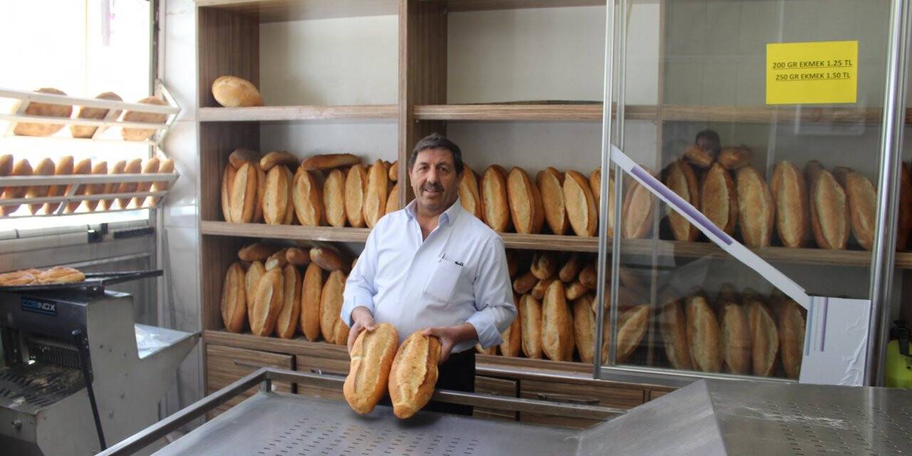 Yunak'ta Sağlık Çalışanlarına Ücretsiz Ekmek Ve Unlu Mamuller Hizmeti