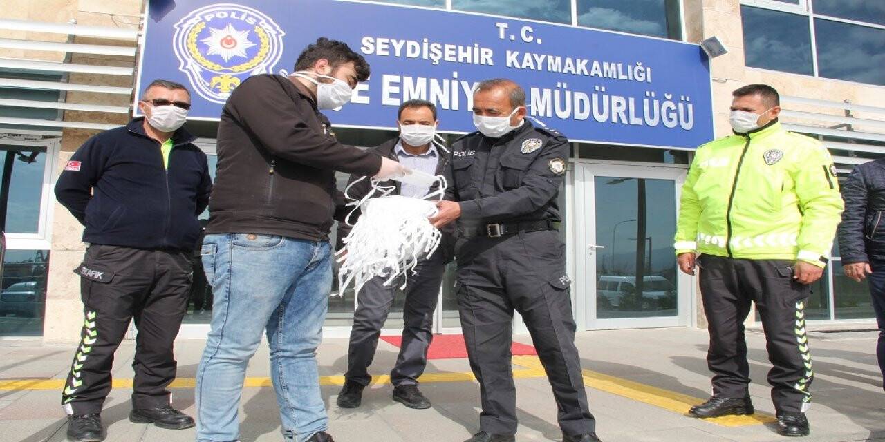 Seydişehir'de Polis Ve Jandarmaya Maske Desteği