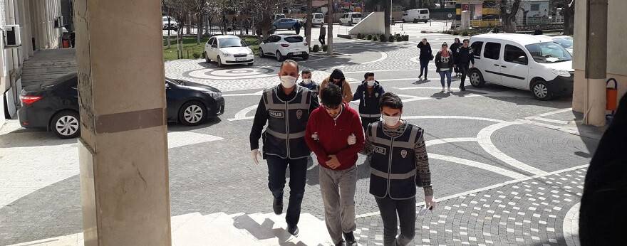 Akşehir’de uyuşturucu satıcılarına operasyon