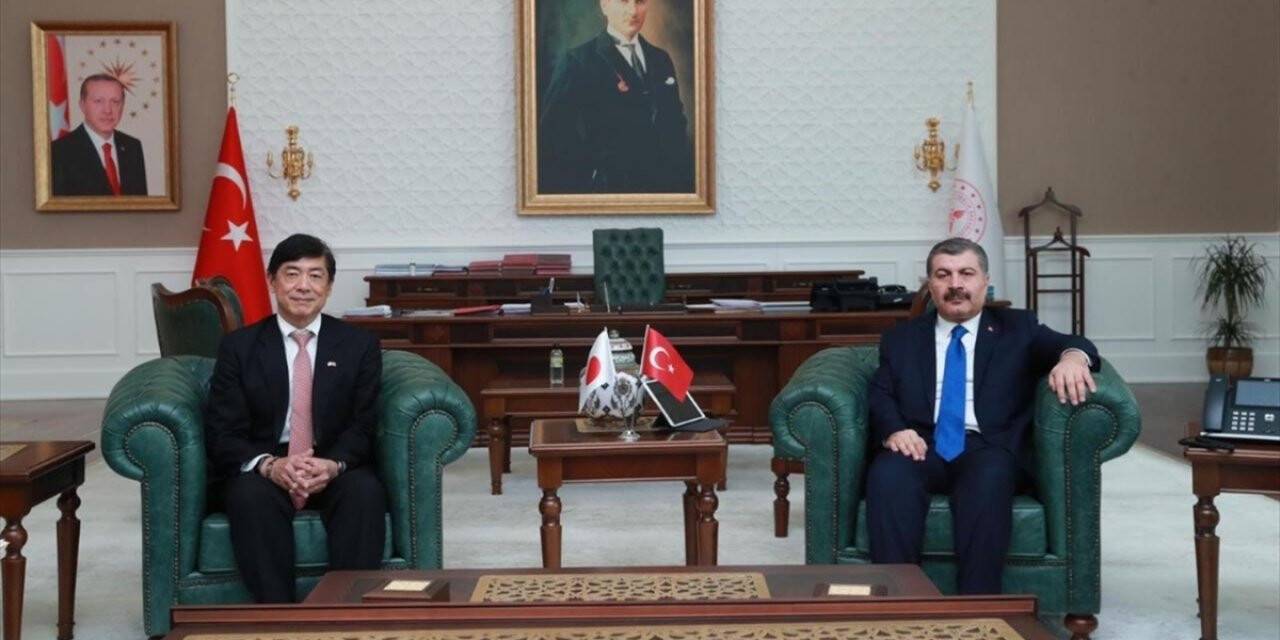 Sağlık Bakanı Koca, Japonya'nın Ankara Büyükelçisi İle Koronavirüsü Görüştü