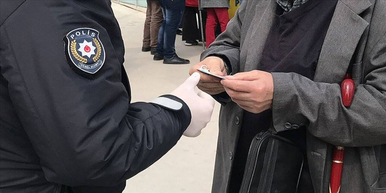 Konya'da koronavirüs yasağına uymayan 4 kişiye 3 bin 200 lira ceza