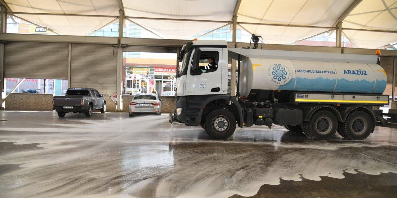Selçuklu'da Pazar Alanları Dezenfekte Edildi