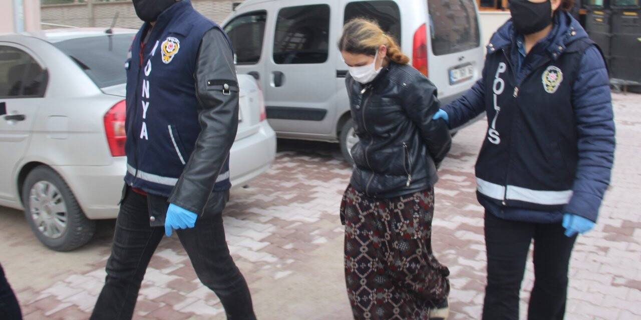Koronavirüsten Öldüğünü İddia Ettiği Üvey Oğlunu Döverek Öldüren Kadın Tutuklandı