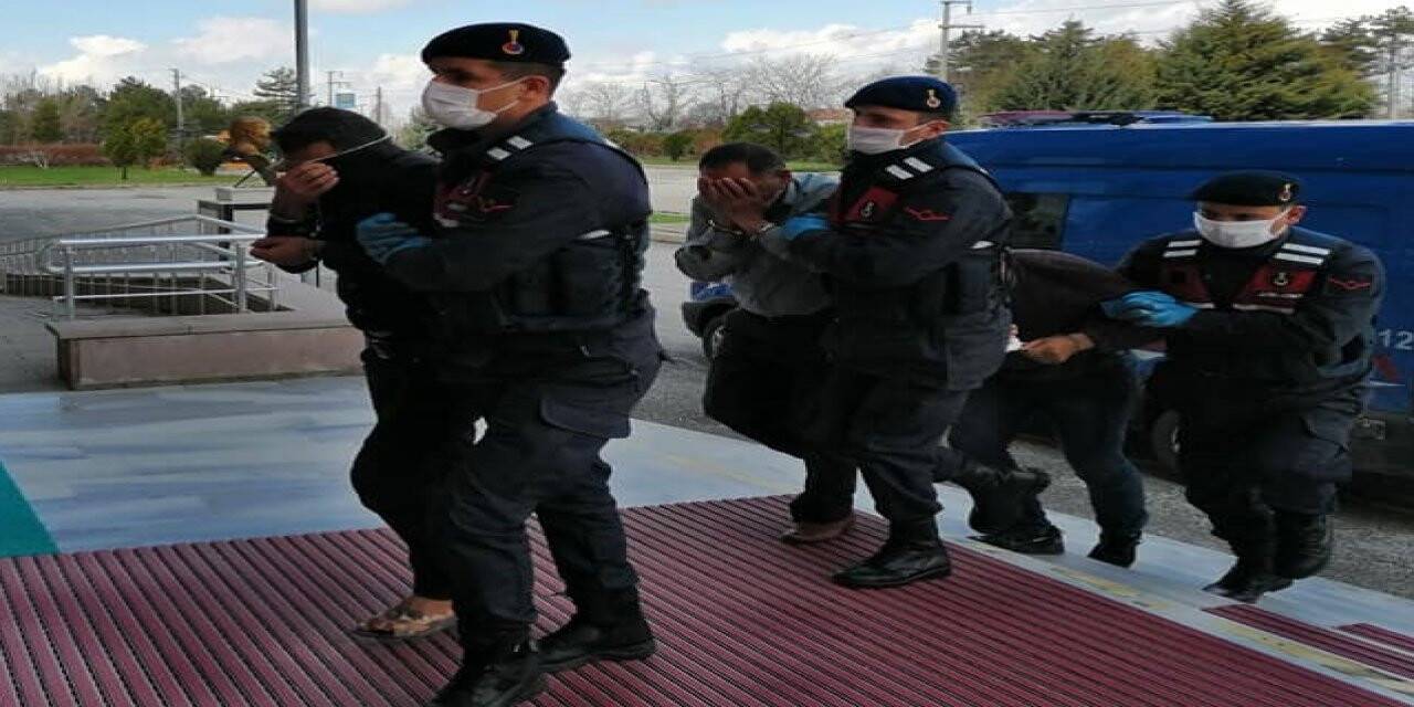 Konya'da 15 Büyükbaş Hayvanı Çaldıkları İddiasıyla Yakalanan 7 Şüpheli Tutuklandı