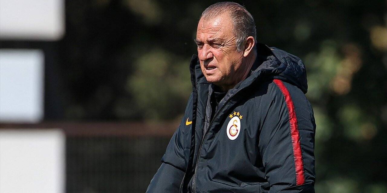 Fatih Terim Koronavirüs Teşhisiyle Tedavi Gördüğü Hastaneden Taburcu Edildi