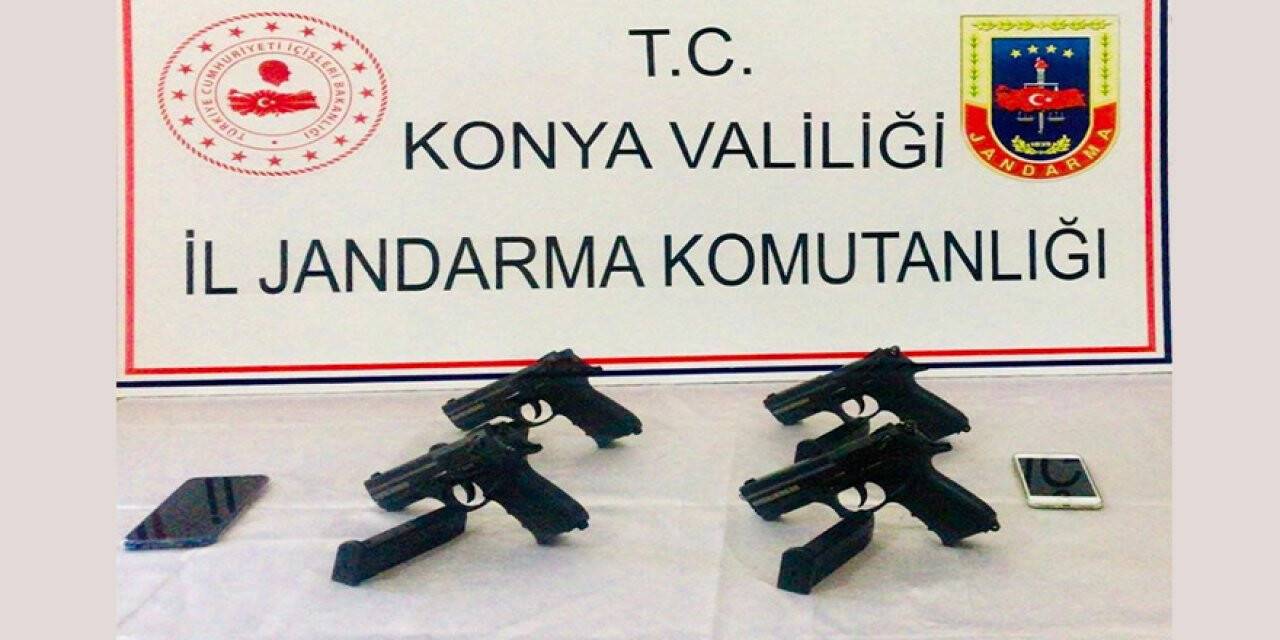 Şüphe üzerine durdurulan araçta tabanca ele geçirildi