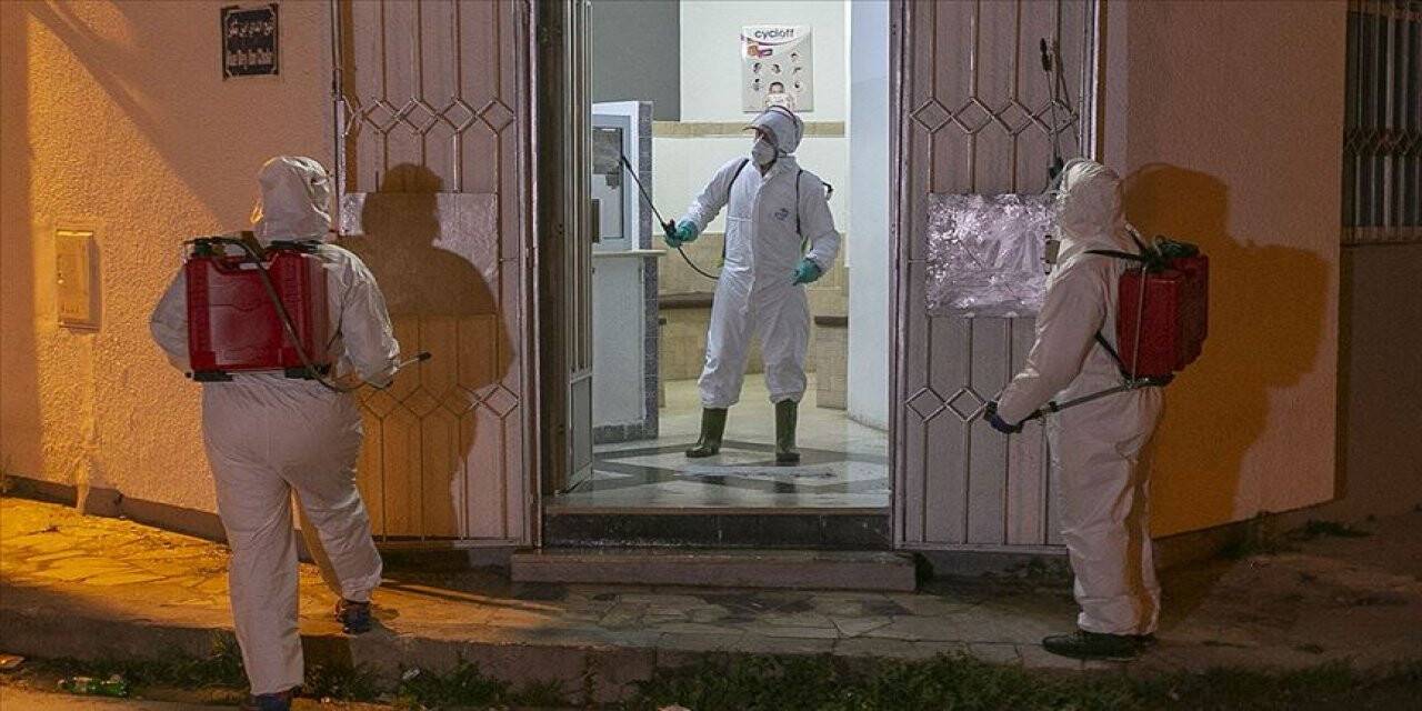 Dünya Genelinde Kovid-19 Vaka Sayısı 900 Bini Geçti