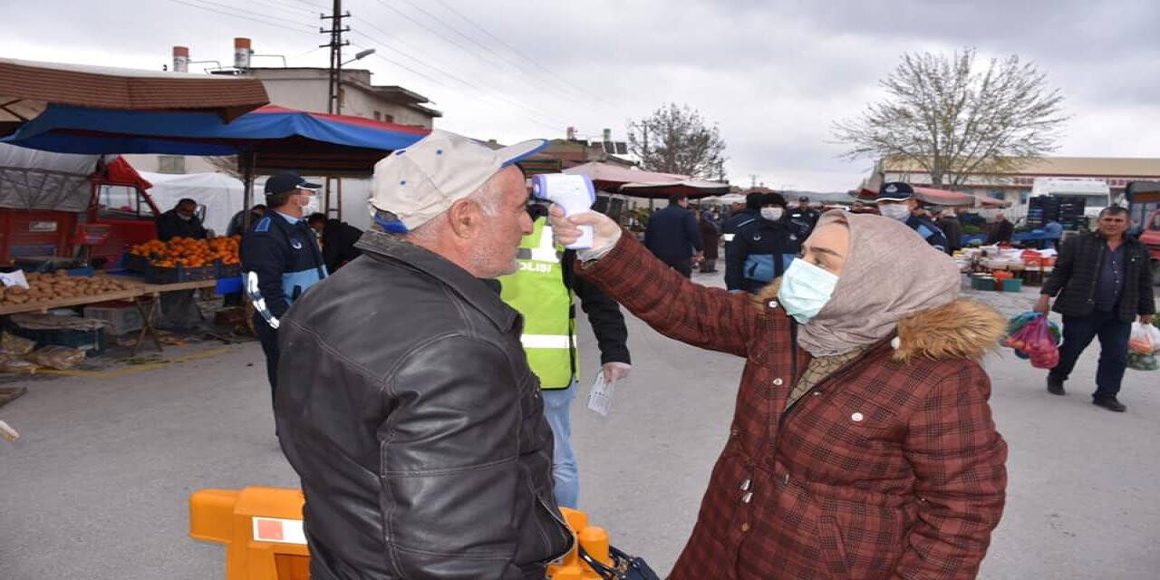 Karapınar'da Pazar Yerinde Koronavirüs Denetimi