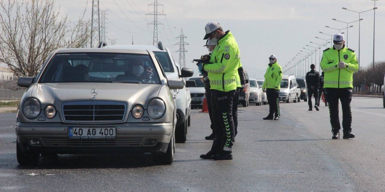 Konya’nın giriş çıkışlarında sıkı koronavirüs denetimi
