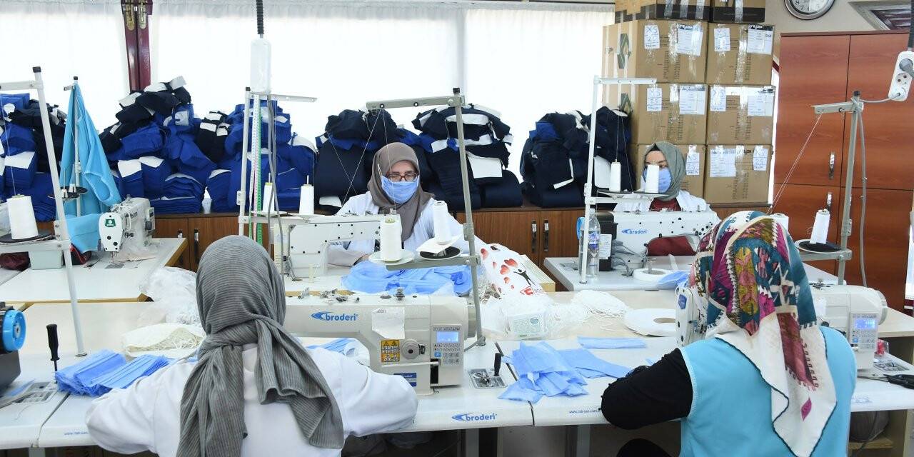 KOMEK günlük 15 bin maske üretiyor