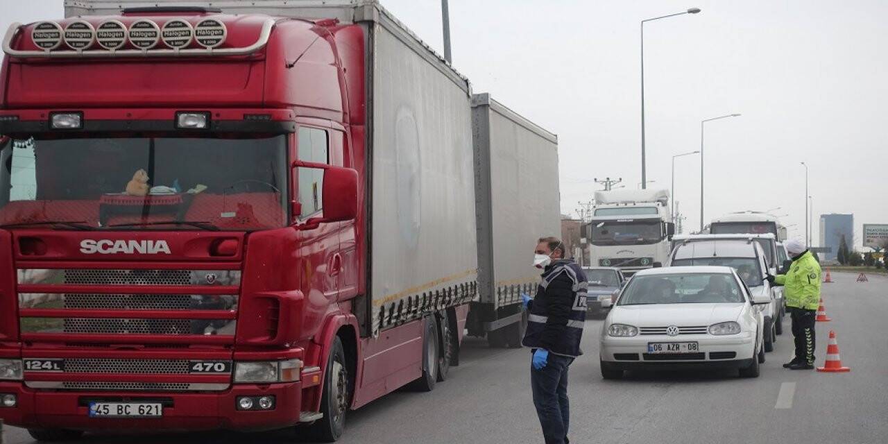 Konya'da Araç Giriş Çıkışları Durduruldu