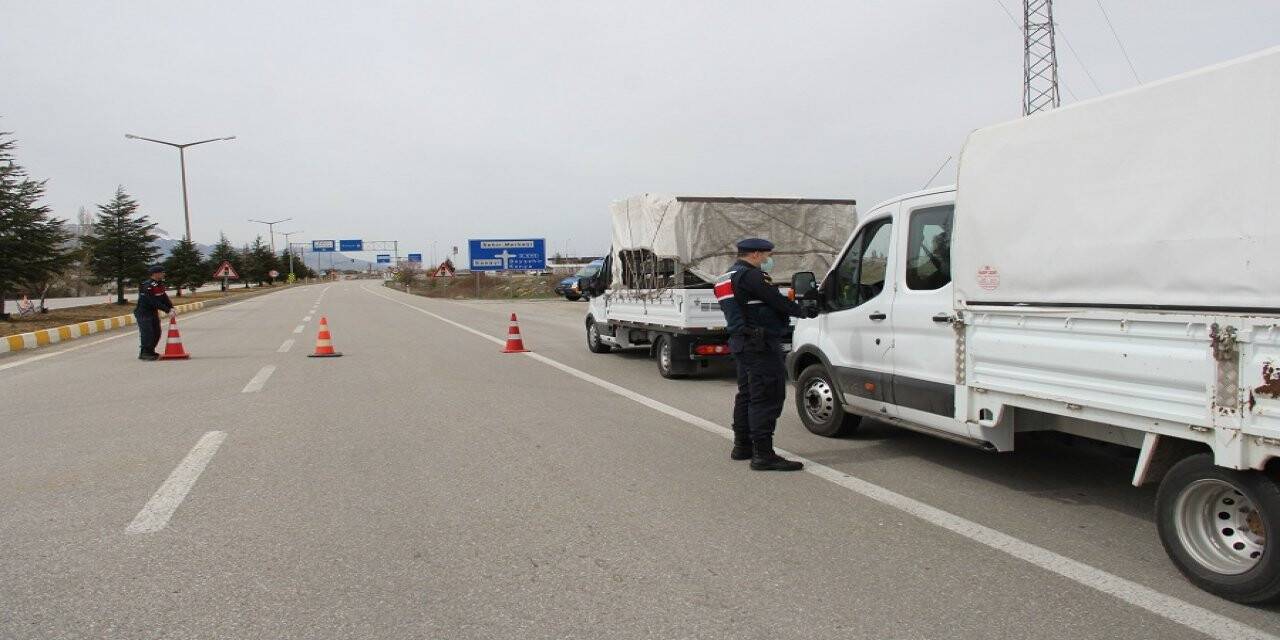 Seydişehir'de Jandarma Ekipleri İlçenin Giriş Çıkışlarında Sıkı Tedbir Aldı
