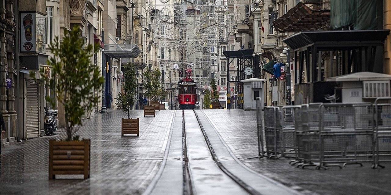 Türkiye'de Alışveriş Ve Eğlence Alanlarında Topluluk Hareketliliği Yüzde 75 Azaldı