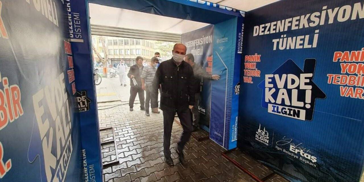 Ilgın kapalı sebze pazarında dezenfeksiyon tüneli