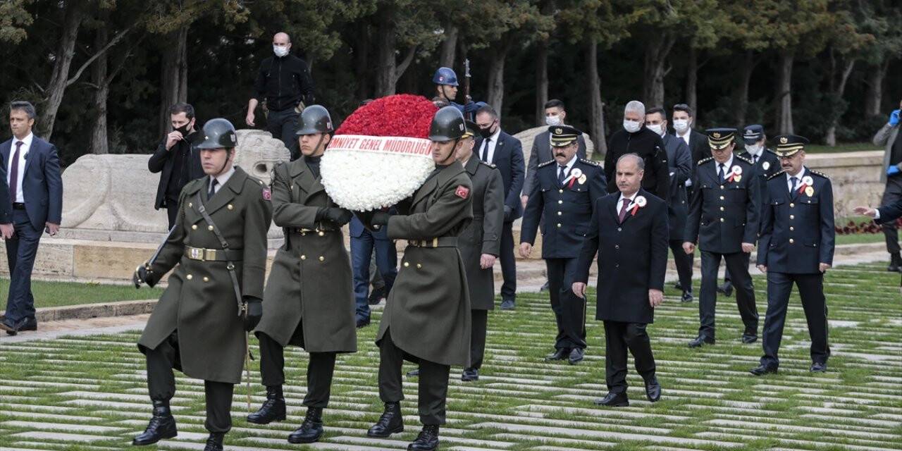 Emniyet Genel Müdürü Aktaş Ve Beraberindekiler Anıtkabir'i Ziyaret Etti