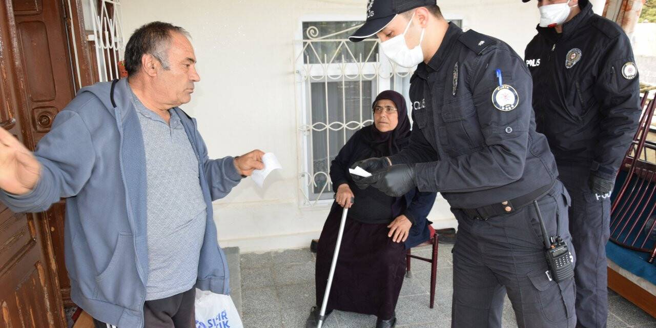 Konyalı Yaşlı Çiftten Milli Dayanışma Kampanyası'na Destek