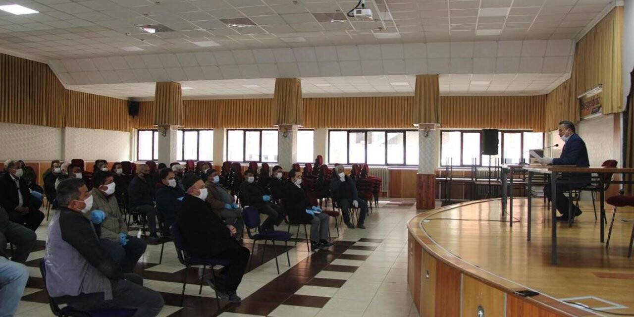 Başkan Tutal, pazarcı esnafına tebliğde bulundu