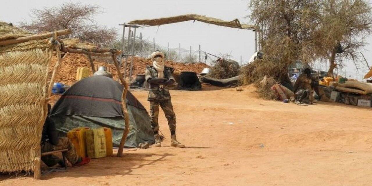Mali'deki Askeri Kampa Yönelik Saldırıda Ölenlerin Sayısı 25'e Çıktı