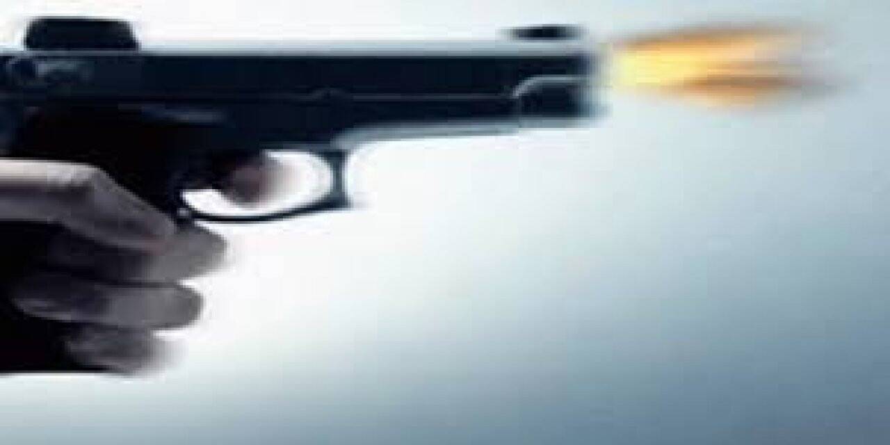Kavga Sesleri Duyan Kişi Çıktığı Balkonda Başından Vuruldu