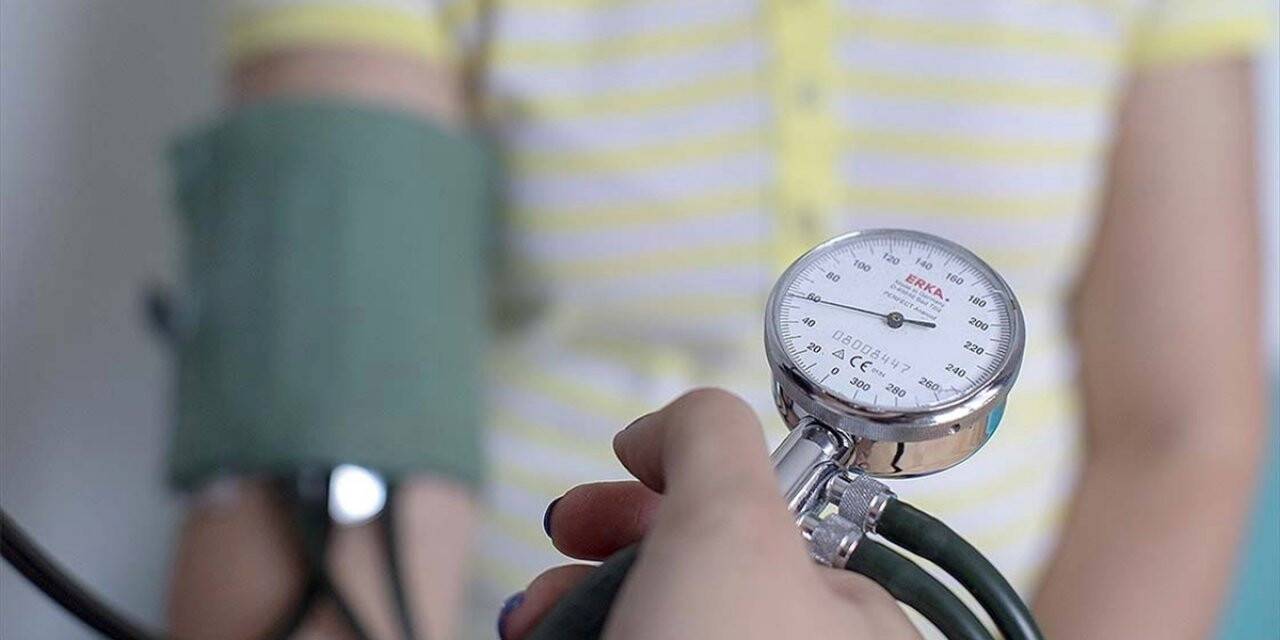 Yüksek Tansiyon Hastalarına Kovid-19'dan Korunmak İçin Uyarılar