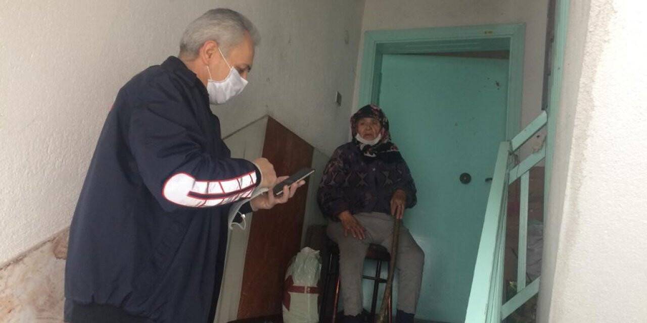 İtfaiye Erlerince Kurtarılan Yaşlı Kadın, Belediye Başkanını Yemeğe Davet Etti