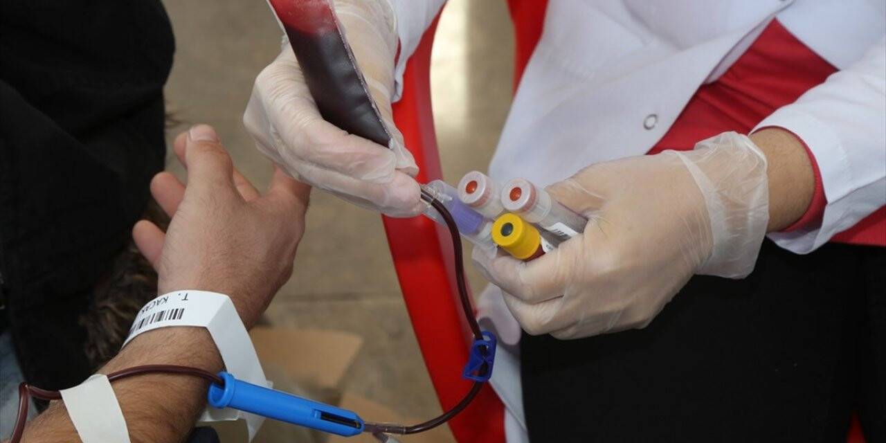 Koronavirüs Kan Stokunu Eritti