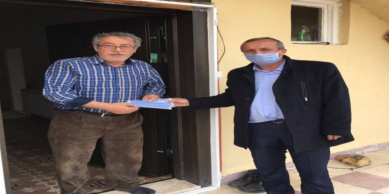 Başkan Koçer Maske Dağıttı Ve Dezenfekte Çalışmalarına Katıldı
