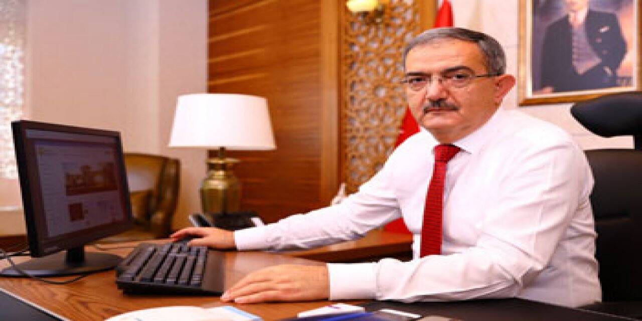 "Selçuk Üniversitesi ailesi her daim ülkesinin ve milletinin emrinde ve hizmetindedir"