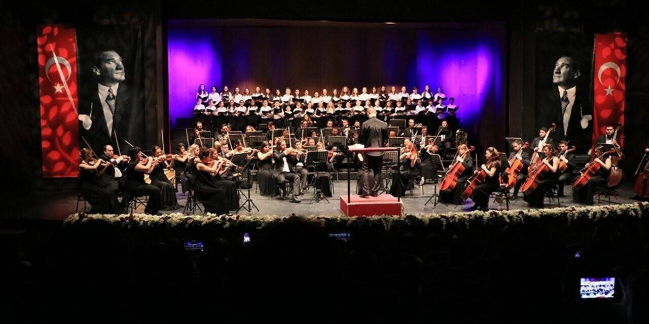 Koronavirüs Nedeniyle 4 Ülke 'uzak Ama Birlikte Sanat' Konseri Düzenleyecek