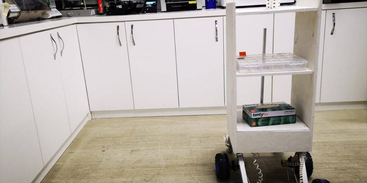 Pandemi Servisindeki Hastalara Robotlar Hizmet Edecek