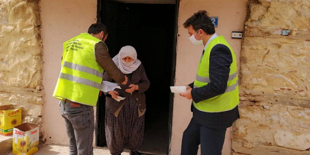 Beyşehir'de Vefa Ve Sosyal Destek Grubu Sokağa Çıkma Yasağında Da Mesaide