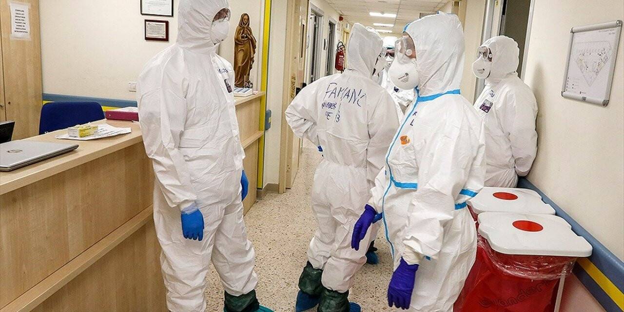 İtalya'da Kovid-19'dan Ölenlerin Sayısı 21 Bini Geçti