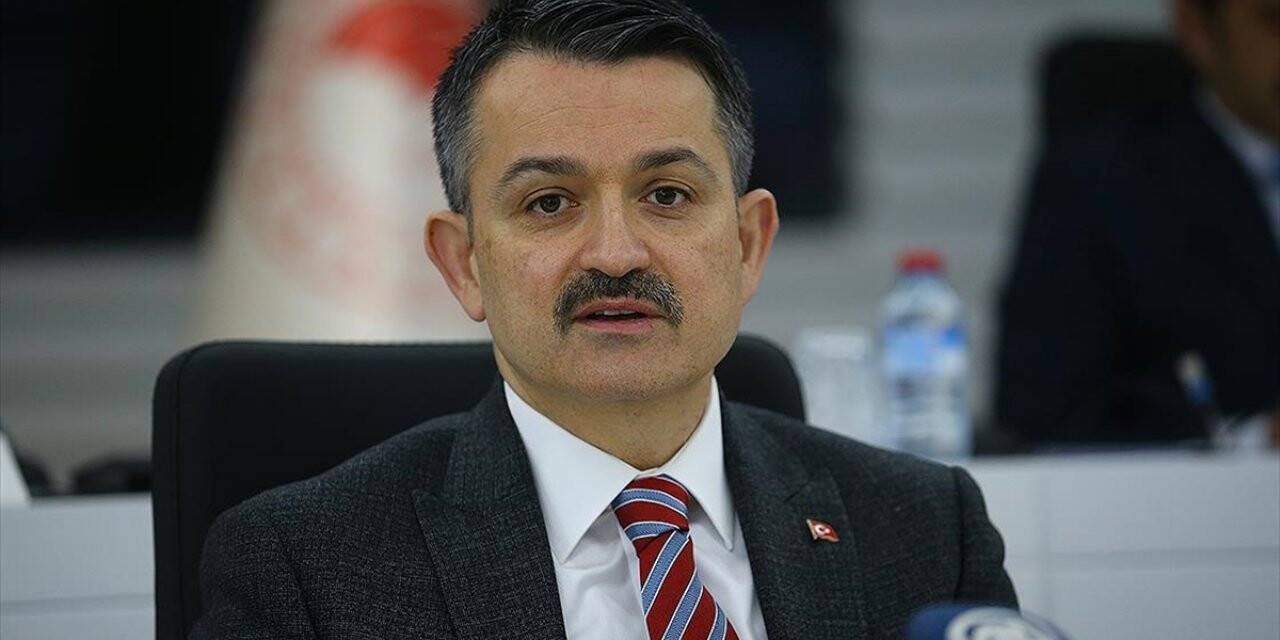 Bakan Pakdemirli'den Çiftçilere 'üretime Devam Edin' Mesajı