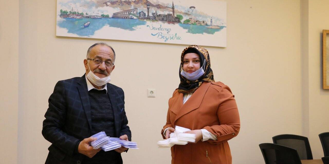 Komek'ten Beyşehir Belediyesine Koruyucu Maske Desteği