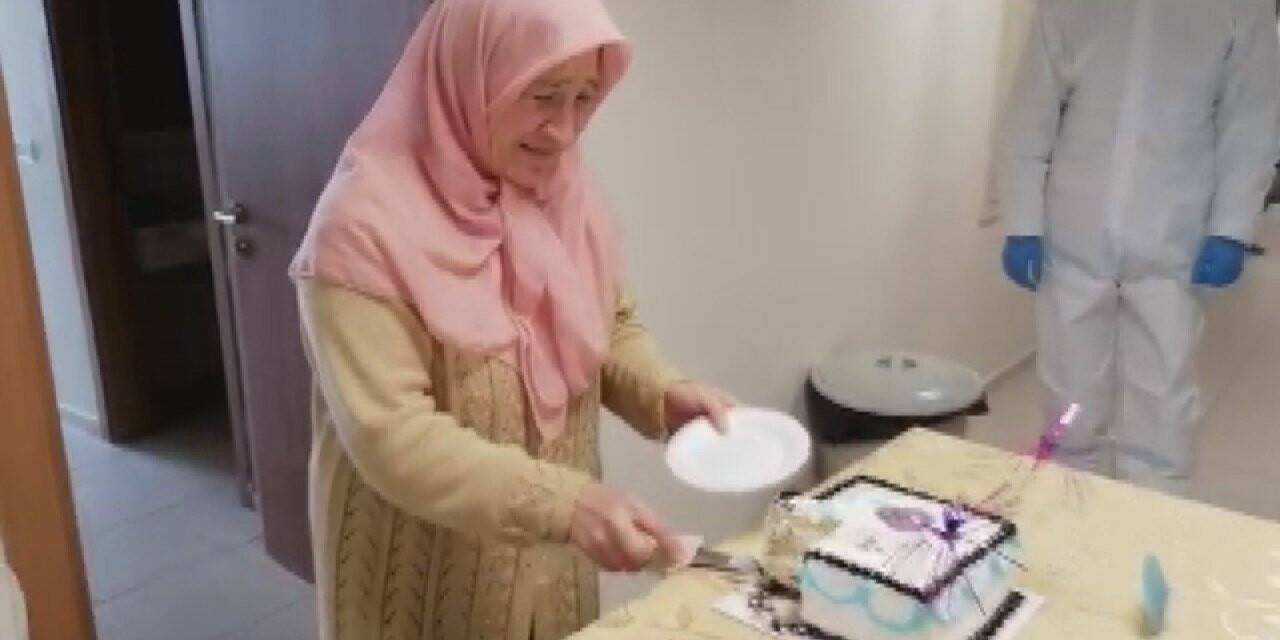 Konya'daki karantina yurdunda sürpriz doğum günü