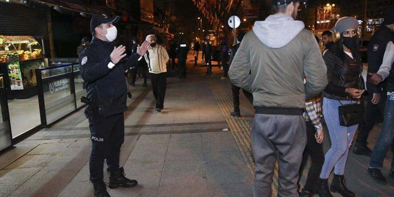 İçişleri Bakanlığı: 31 İlde Bugün Saat 15.00-24.00 Arasında Polis Ve Jandarma Uygulama Yapacak