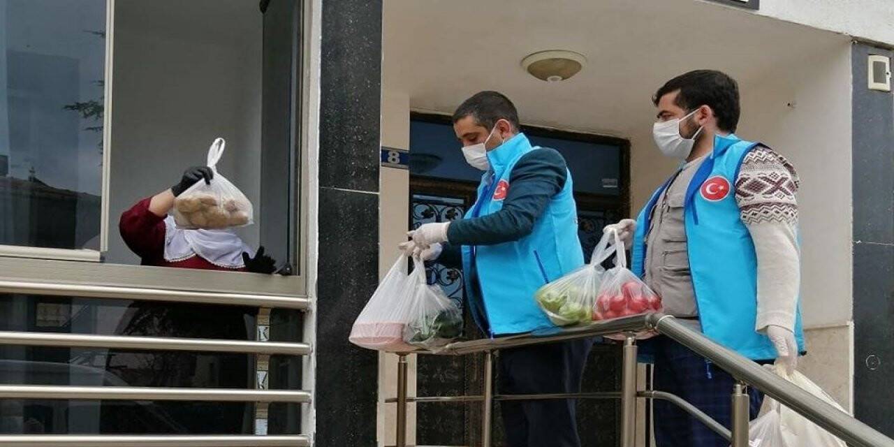 Beyşehir'in Vefakar Din Görevlileri De Yardım İçin Mesai Yapıyor