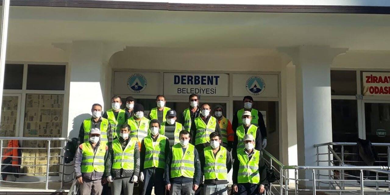 Derbent'te Belediyeden Vatandaşlara Ücretsiz Maske Desteği