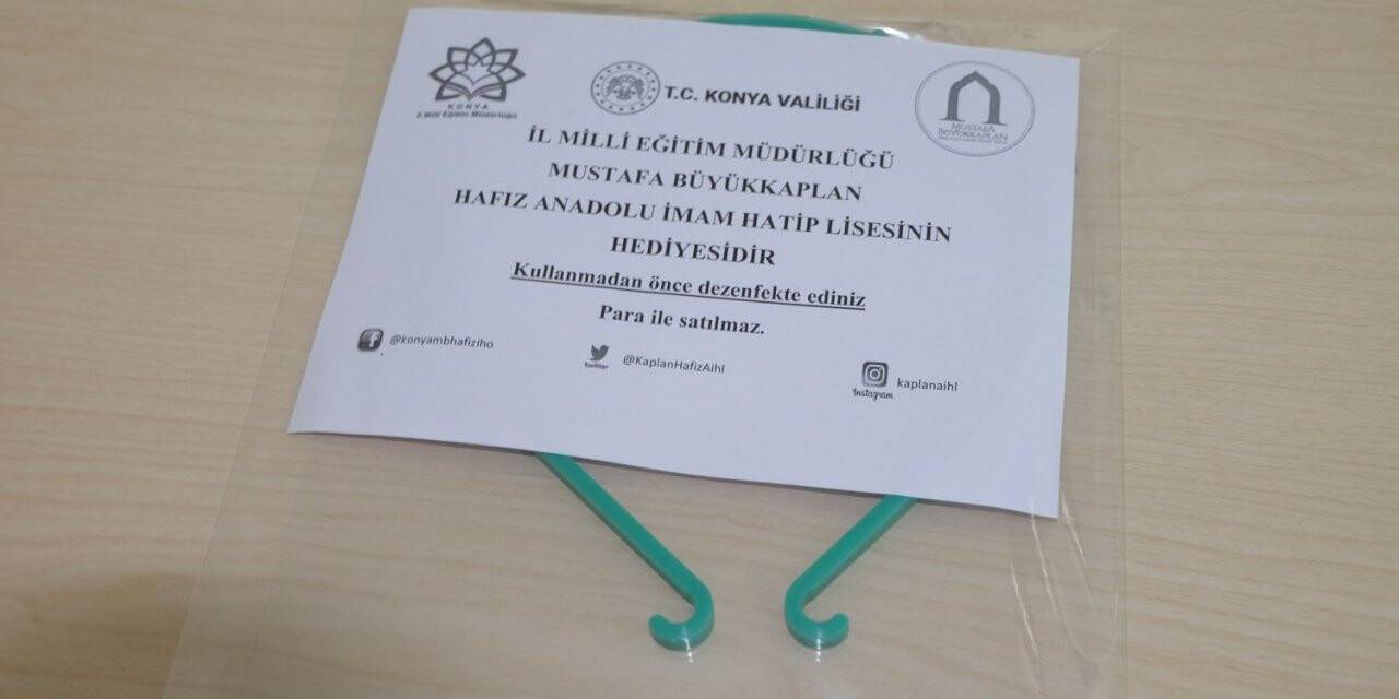 Öğretmenler 3 Bin Maske Üretti